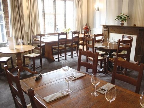 The Swan Inn Felsted グレート・ダンモウ エクステリア 写真